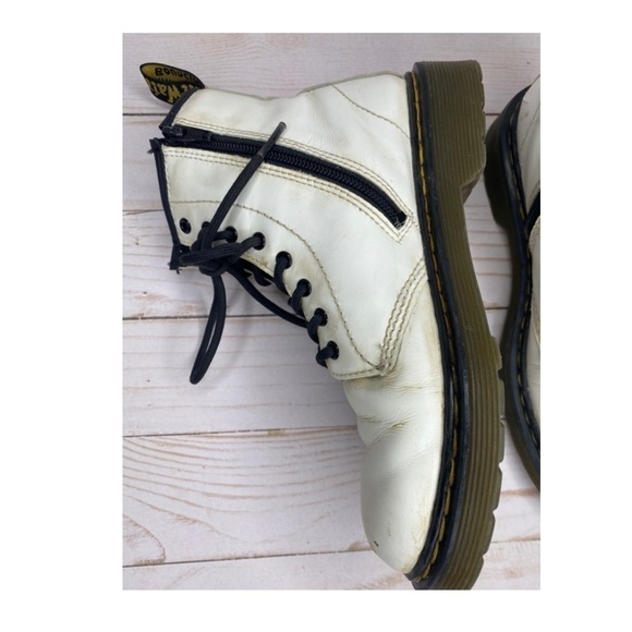 Dr. Martens White Classic Combat Boots Big Kids Sz 3 - Picture 10 of 12